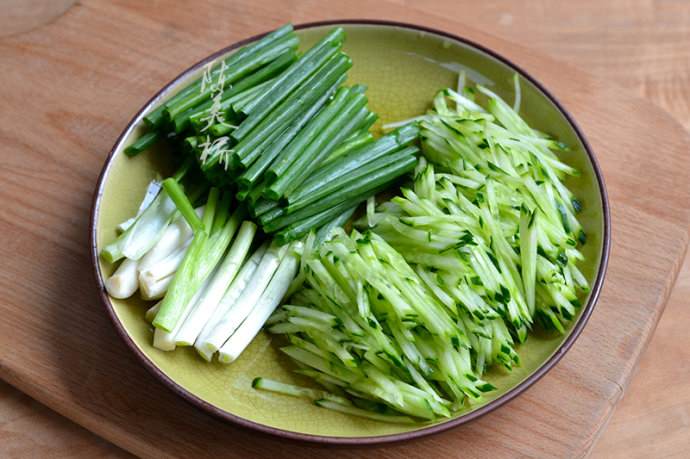 葱油麻酱凉面