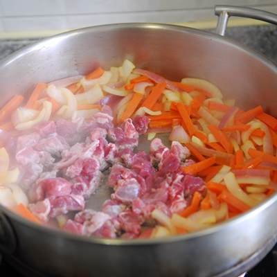 电饭煲咖喱牛肉抓饭