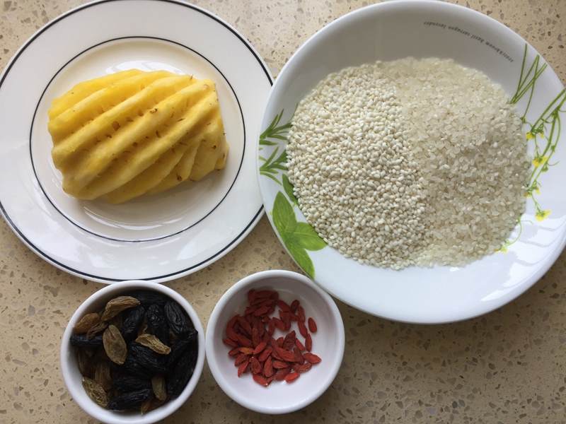 电饭锅菠萝糯米饭