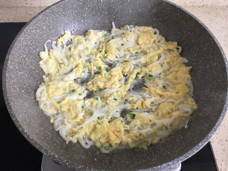 银鱼炒蛋