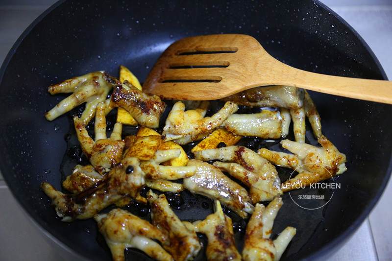 豆豉烧鸡爪
