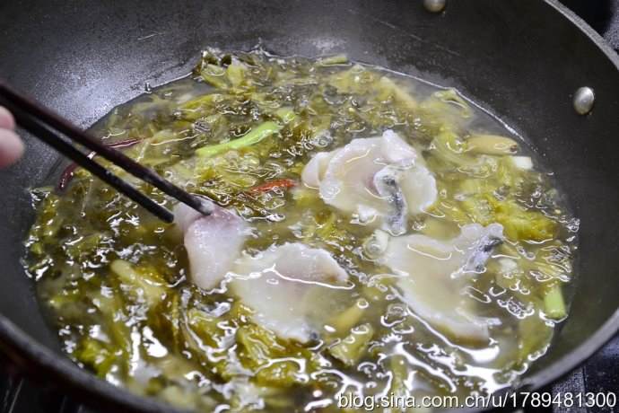 酸菜鱼片锅