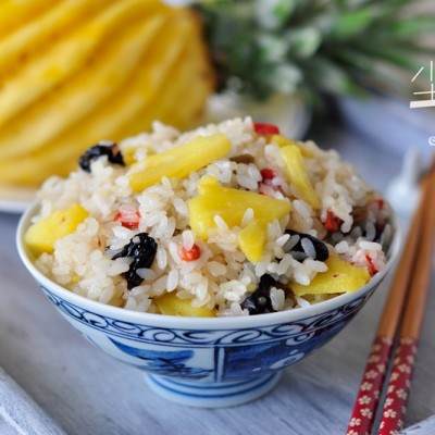 电饭锅菠萝糯米饭