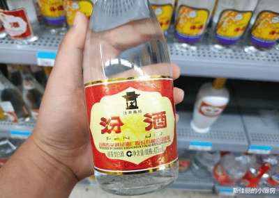 挖地基挖出50瓶老酒，其中至少10瓶是30年五粮液，发财了？插图16