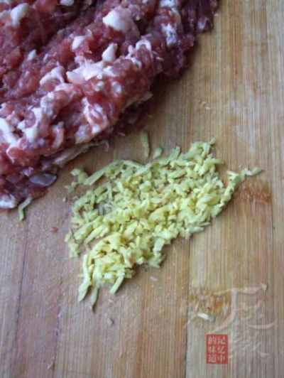 葱油海参肉丸水饺