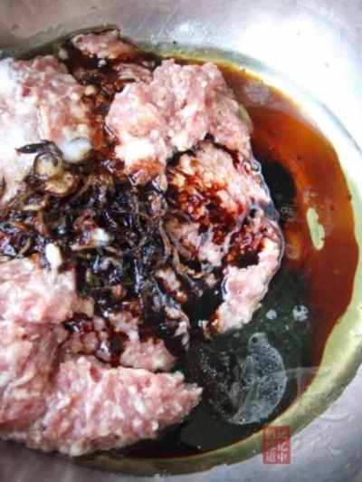 葱油海参肉丸水饺