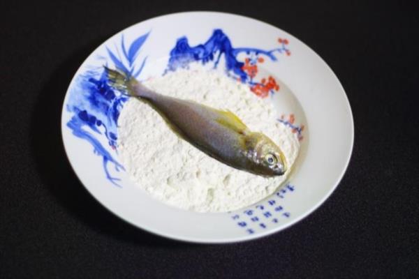 小黄鱼炖豆腐