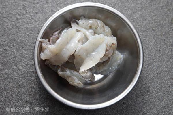 鲜橙腰果沙拉酥虾