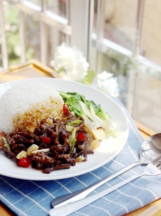 黑椒牛肉饭