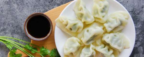 饺子包好放冰箱寒冻怎样才不烂皮 饺子包好了可以在外面放多久
